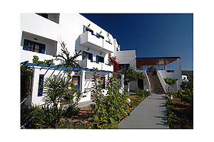 Hotel Argo in Amopi - Karpathos - Eine sehr schne Hotelanlage. Die Besitzer Stafros und Nikos haben deshalb zu recht sehr viele Stammgste.